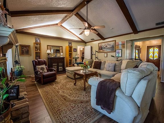 4th image of 8309 Oxford Dr