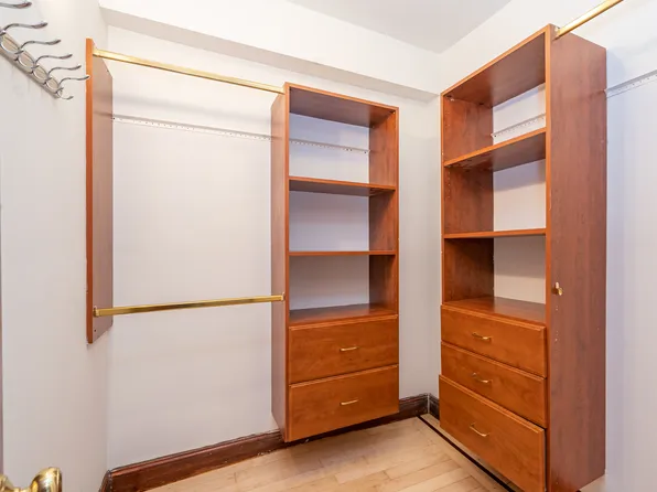 245 East 52nd Street image 9 of 9
