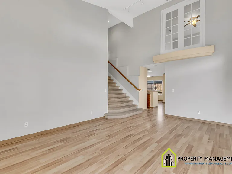 10118 Hampton Oak Dr — Photo 9