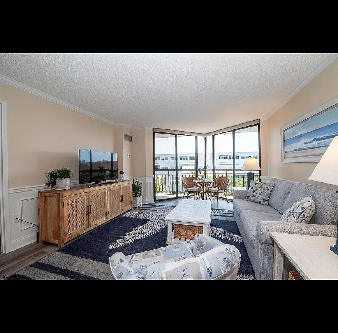 935 Ocean Ave — Photo 1