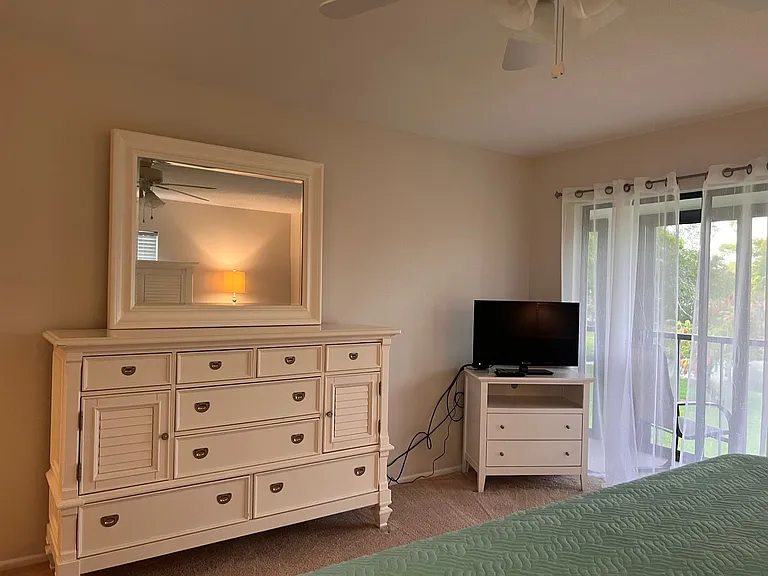 748 Avenida Estancia #B — Photo 17