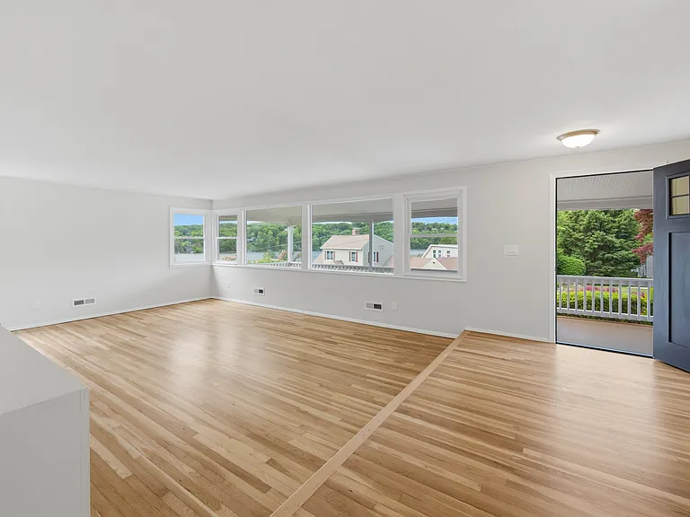 5 Lilac Ln — Photo 6