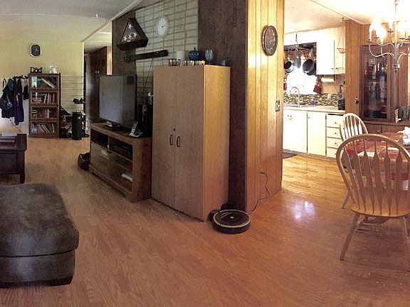 4th image of 12732 12th Ave NW