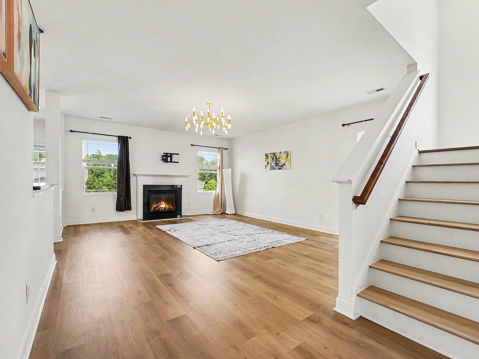 5 bed, 4210 sqft, $3,700 — Photo 4