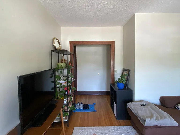 683 Hague Ave #5 — Photo 8