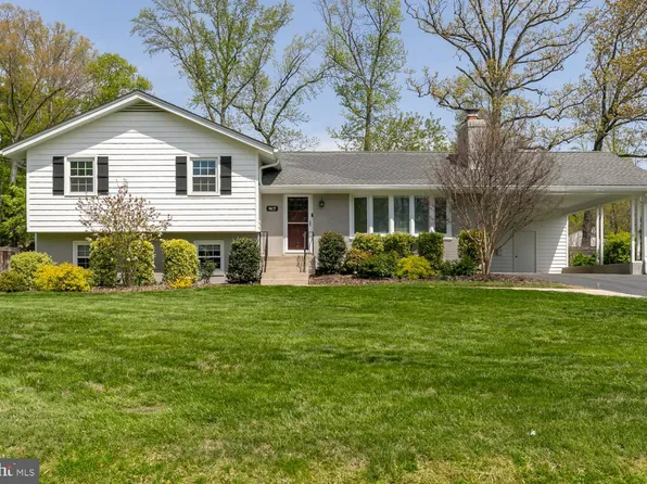 9417 Coral Ln, Alexandria, VA 22309