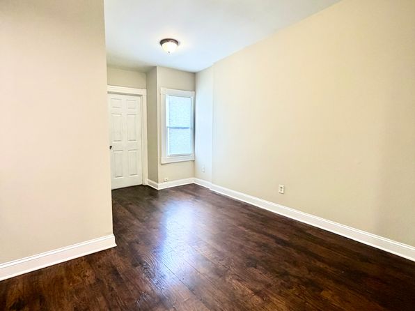 2125 1/2 McCulloh St #3