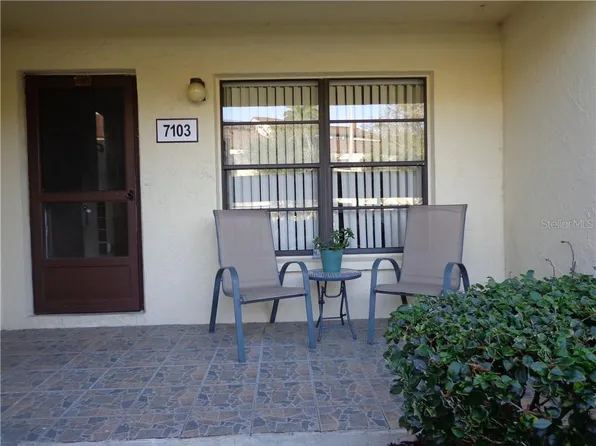 13608 S Village Dr #7103, Tampa, FL 33624