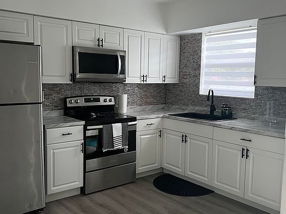 4th image of 1021 NE 153rd Ter