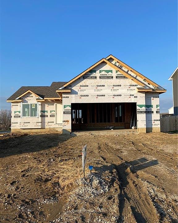 2nd image of 731 Bradford Dr