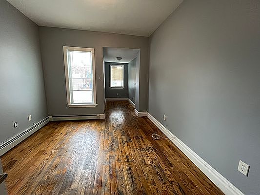 5th image of 1258 Findlay Ave #1