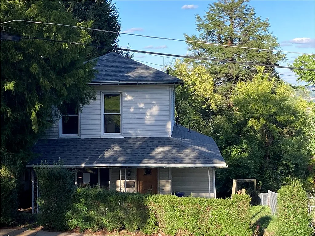 722 Herschel St photo 1
