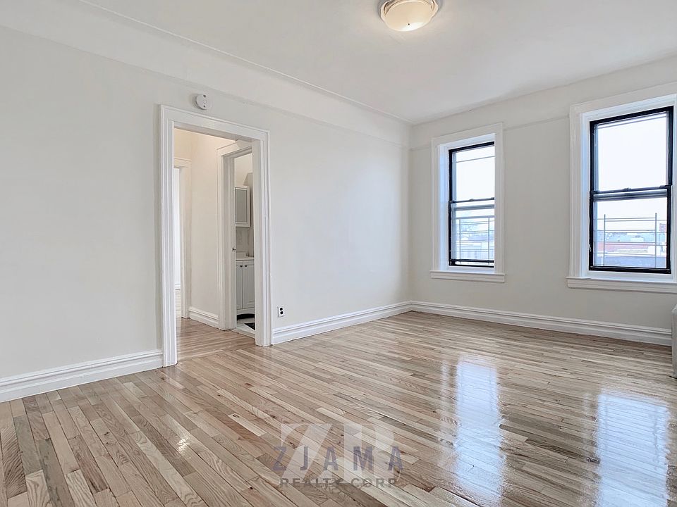 1st image of 1080 Ovington Ave APT C5