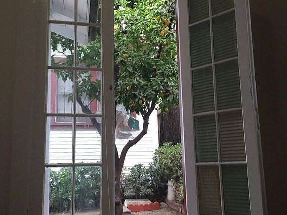 4th image of 664 N Occidental Blvd