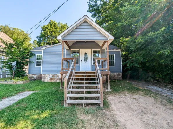 749 Bates St, Batesville, AR 72501