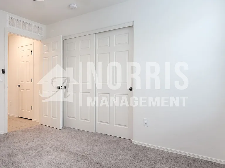 2897 N Rosewood Ln — Photo 15