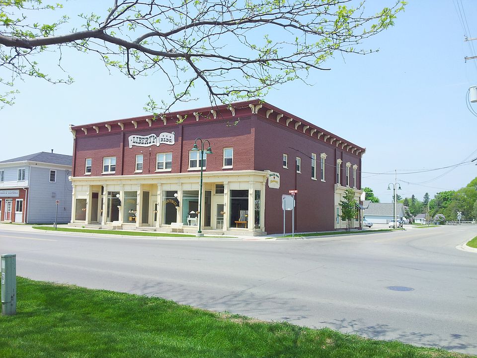 1st image of 402 W. Lake Street