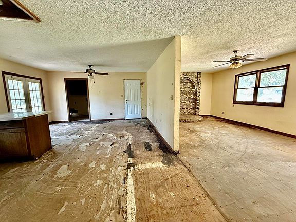 5th image of 1032 Roanoke Lane