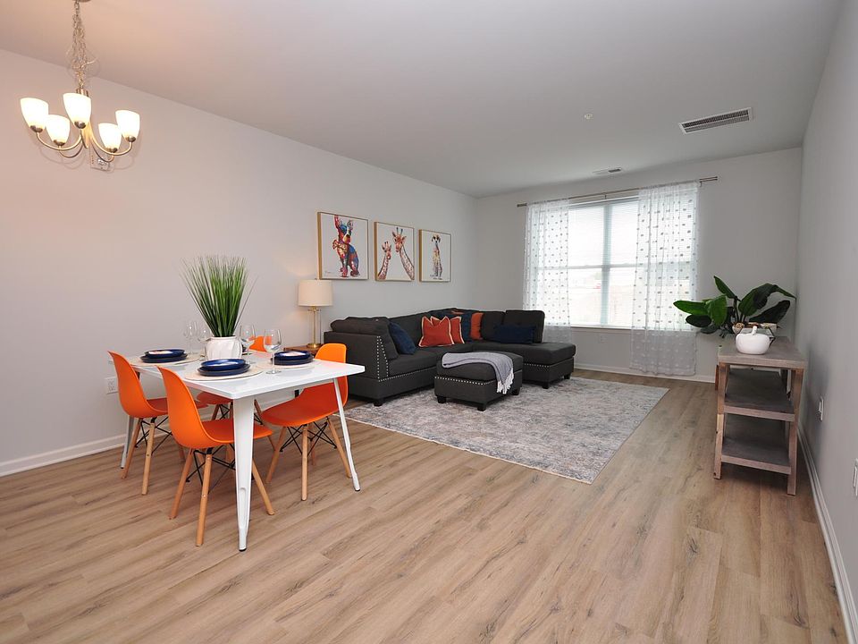1 Bedroom Living/Dining
