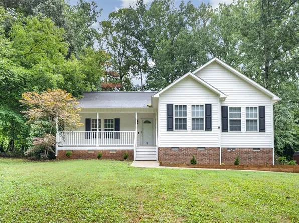 7472 Cypress Dr, Graham, NC 27253