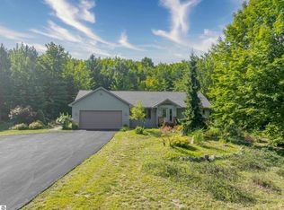 18907 Robin Ridge Rd, Interlochen, MI 49643