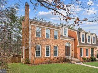 4601 Luxberry Dr, Fairfax, VA 22032