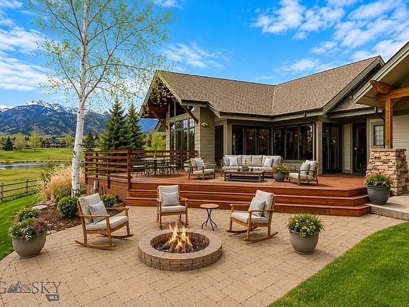 4th image of 334 Sky Crest Dr