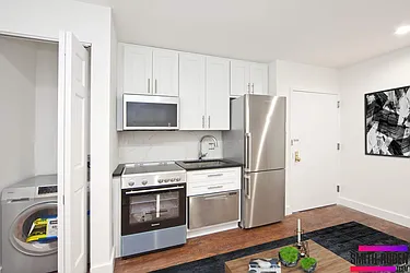 Rented by R New York