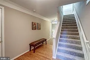 353 Barnfield Sq NE — Photo 3