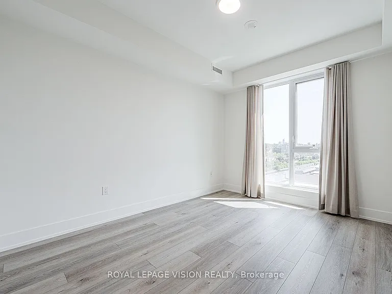 858 Dupont St #728 — Photo 28