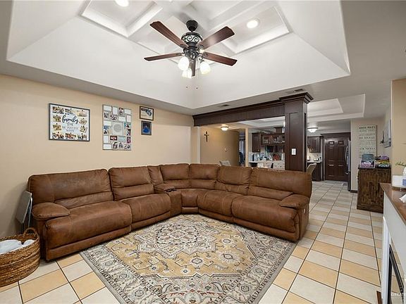 3rd image of 205 W 8th St