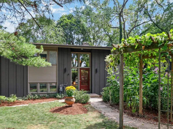 6801 Forest Glade Court, Middleton, WI 53562