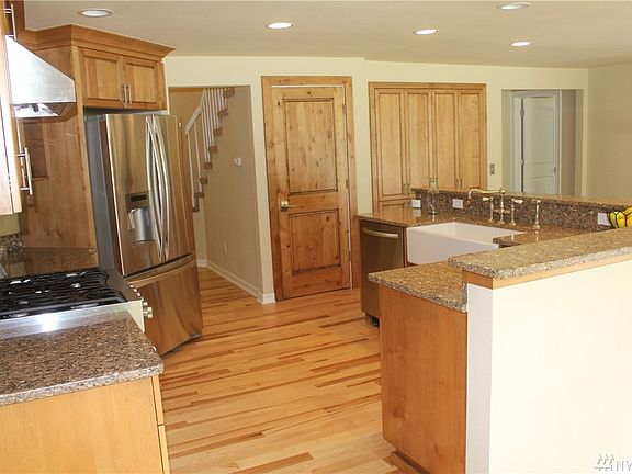 5th image of 4032 Ray Nash Dr NW