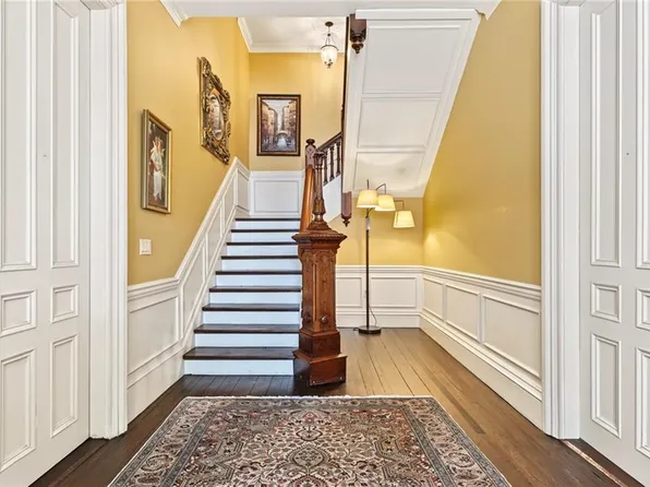 441 Angell St APT 3, Providence, RI 02906