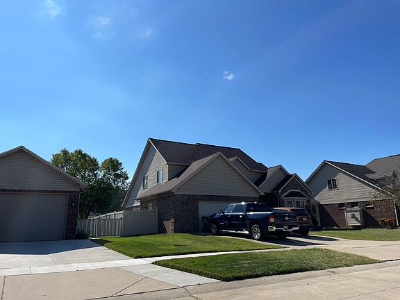 3rd image of 17907 Petunia Dr
