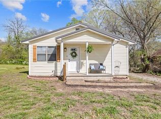 2036 Cherokee Ave, Baxter Springs, KS 66713