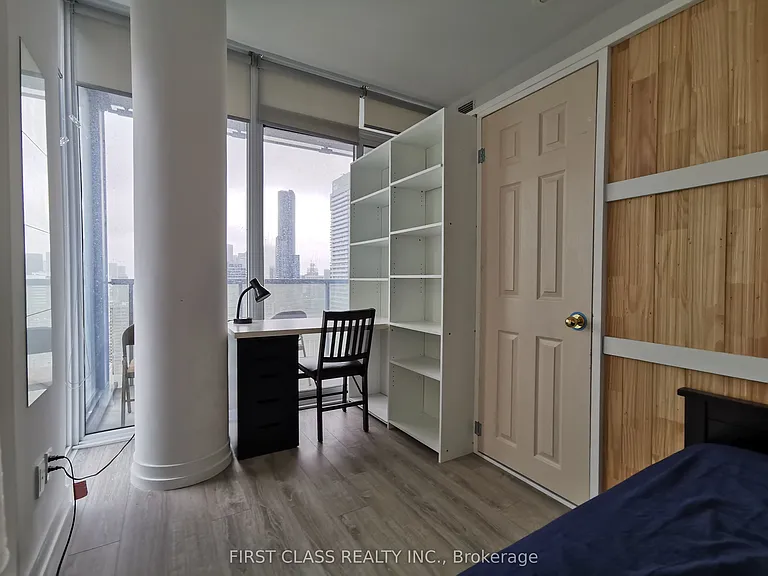 28 Wellesley St E #3504 — Photo 17