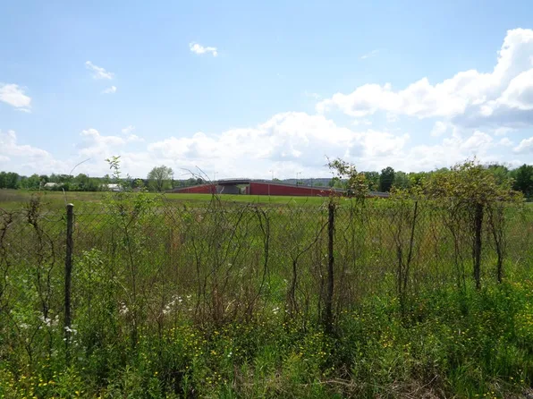 W Parkway Dr, Russellville, AR 72802