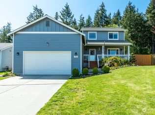 1640 NW Camellia Loop, Oak Harbor, WA 98277