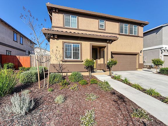 3rd image of 4575 Golden Cedar St