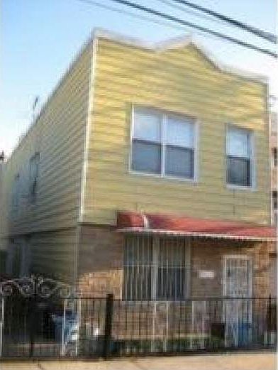 2nd image of 25 Bay 46 St