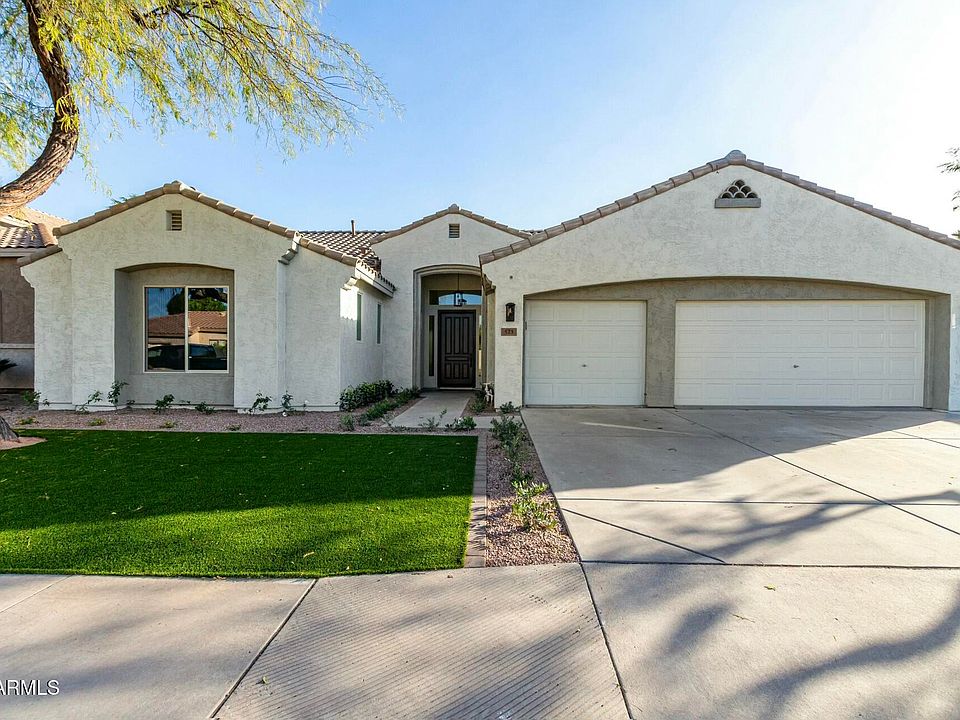 1st image of 523 W BLUEJAY Drive