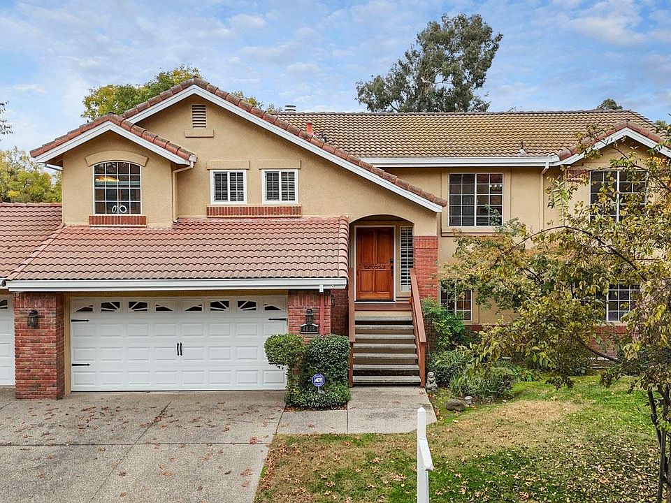 1st image of 4658 Saint Andrews Dr