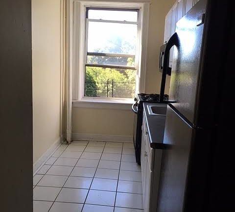 3rd image of 154 Belmont Avenue # Fl 4th