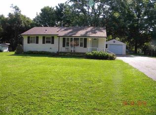 1326 Dixie Dr, Rockford, IL 61108