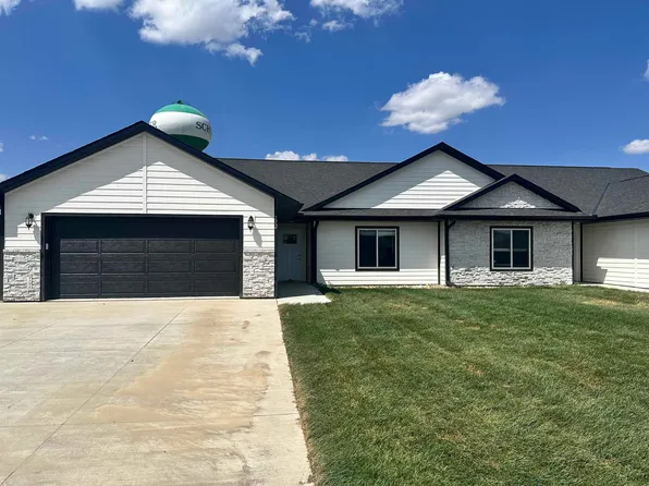 712 W 22nd St, Schuyler, NE 68661