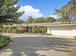 9742 E Belmont Ave, Sanger, CA 93657