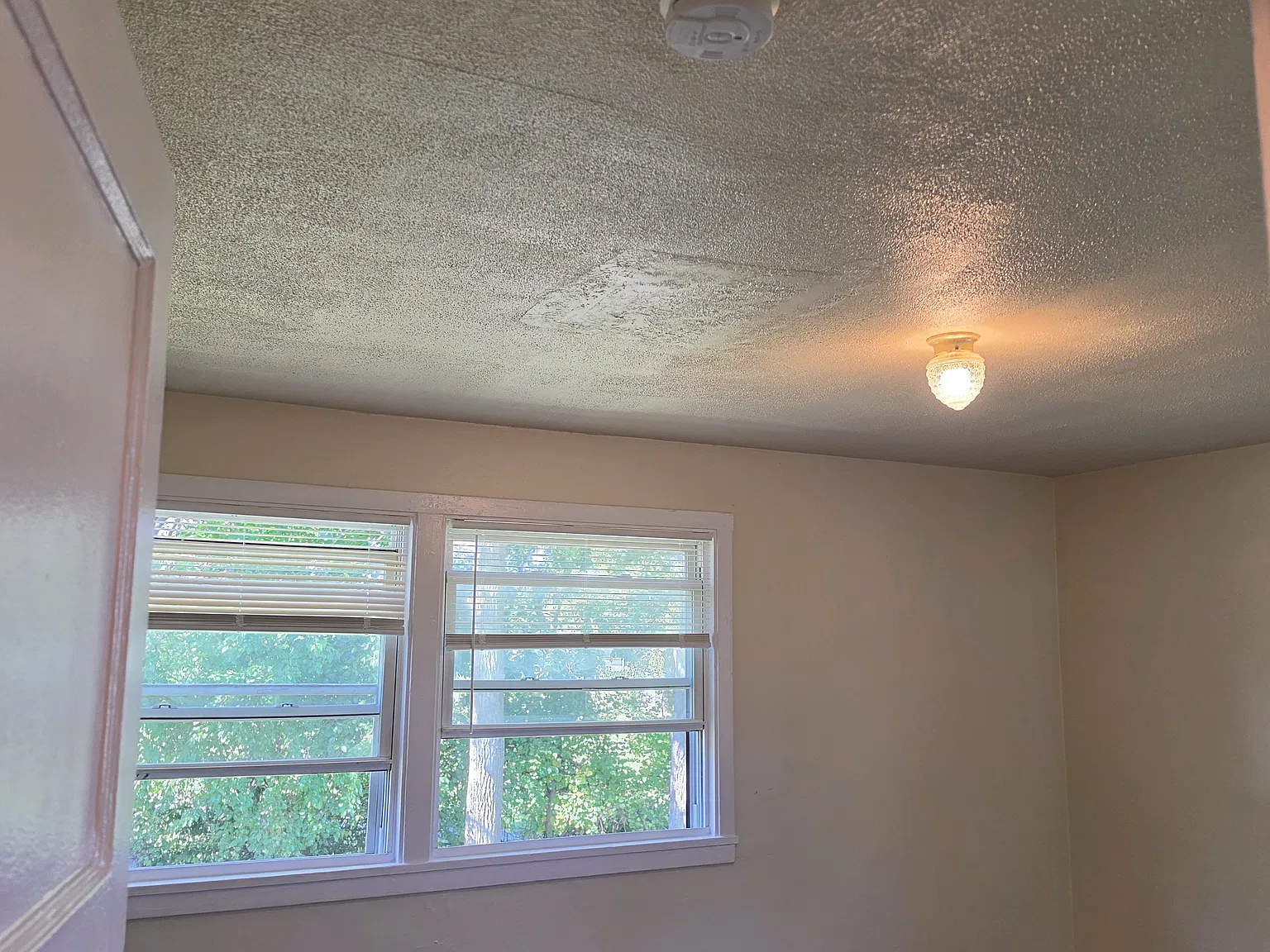 2 bed, 950 sqft, $1,050 — Photo 4