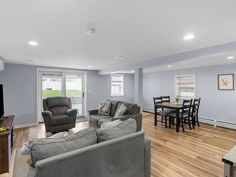 38 Woodcliff Ave — Photo 21