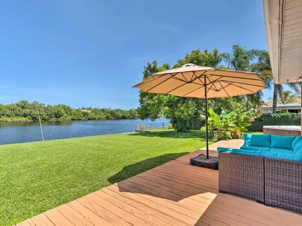 7400 Venetian Way, Lake Clarke Shores, FL 33406